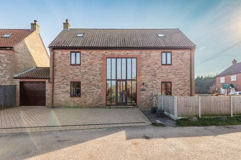 5 bedroom detached house for sale, Back Road, Pentney, PE32