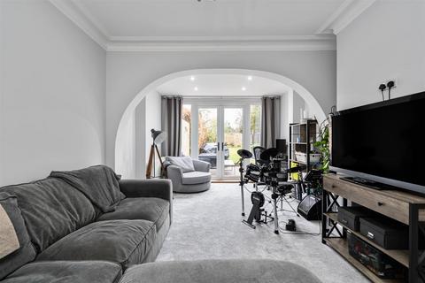 68 Broad Oaks Road, Solihull, B91 1HZ