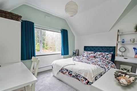 68 Broad Oaks Road, Solihull, B91 1HZ
