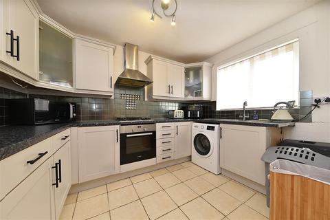 43 Blenheim Way, Stevenage, SG2 8TD
