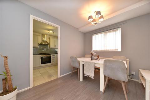 43 Blenheim Way, Stevenage, SG2 8TD