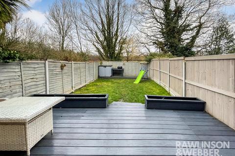 32 Fleetside, West Molesey, KT8 2NF