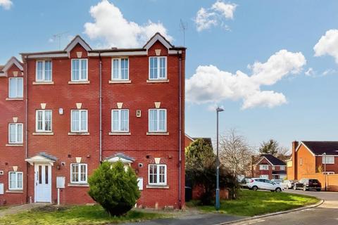 4 bedroom end of terrace house for sale, Aqua Place, Rugby, CV21 1BY