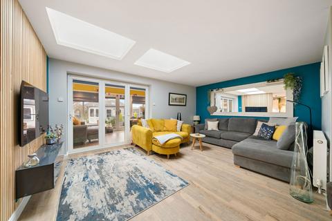 18 Hulbert Way, Basingstoke, RG22 6NB