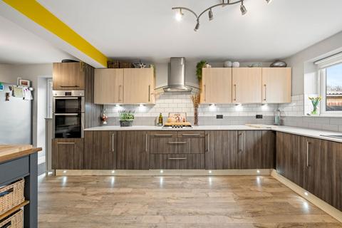 18 Hulbert Way, Basingstoke, RG22 6NB