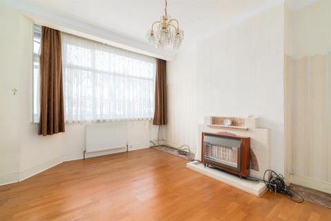 3 bedroom terraced house for sale, Shelbourne Road, London