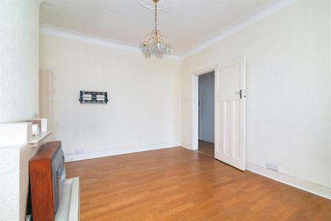 3 bedroom terraced house for sale, Shelbourne Road, London