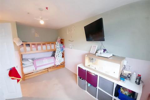 12 Cobham Close, Yapton, Arundel, BN18 0LF