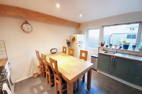 12 Cobham Close, Yapton, Arundel, BN18 0LF