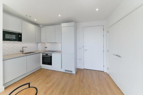 Studio to rent, Peppercorn Court, Blair Street, London, E14