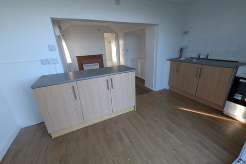 Studio to rent, Marsh Road, Gurnard