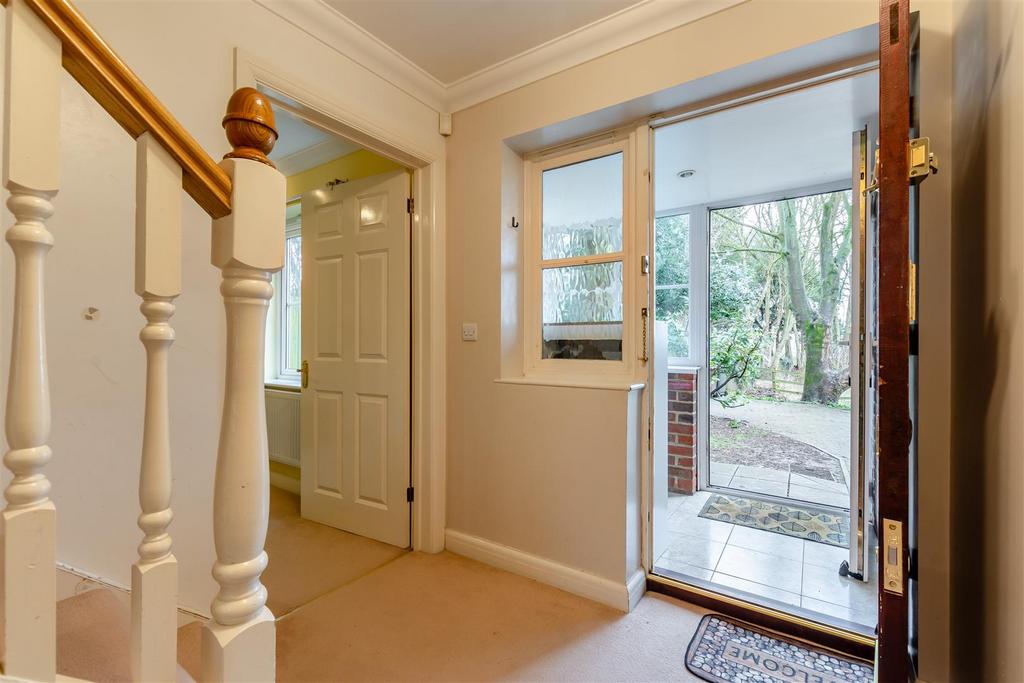 8636895-interior24.jpg