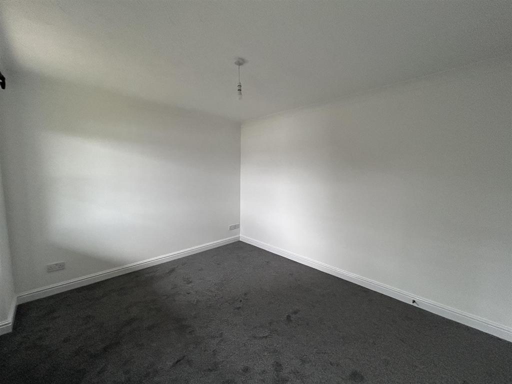 Study/Fourth Bedroom