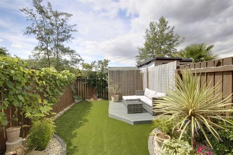 10 Buttermere Close, Hull, HU4 6DG