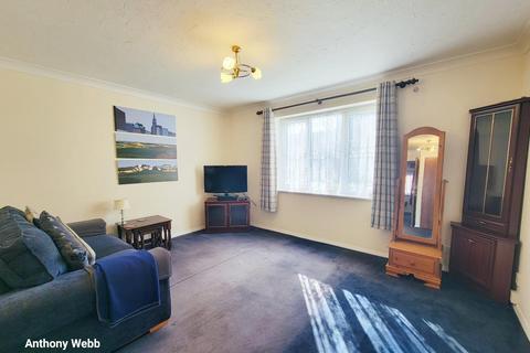 1 bedroom flat for sale, Ainsley Close, London, N9