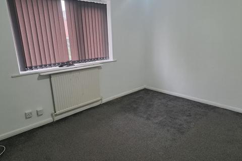 3 bedroom terraced house to rent, Matheson Drive, Wigan