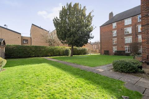 2 bedroom flat for sale, Thorncliffe Court, Clapham Park, London, SW4