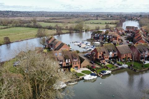undefined, Temple Mill Island, Marlow