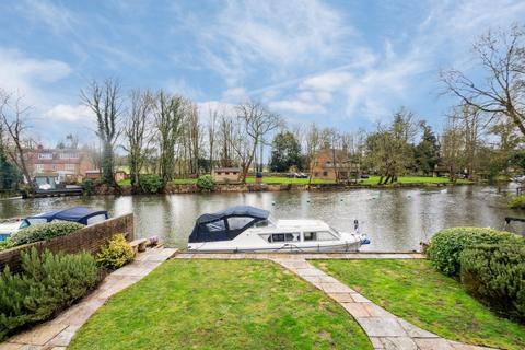 undefined, Temple Mill Island, Marlow