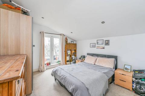 1 bedroom flat for sale, Edgeley Road, Clapham, London, SW4