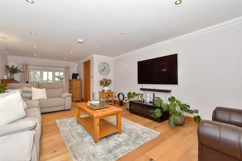 5 bedroom detached house for sale, Eyhorne Street, Hollingbourne, Maidstone, Kent