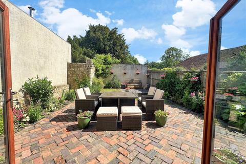 5 bedroom detached house for sale, Eyhorne Street, Hollingbourne, Maidstone, Kent