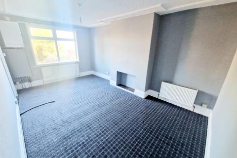 1 bedroom flat to rent, Walker Avenue, Whitefield, M45