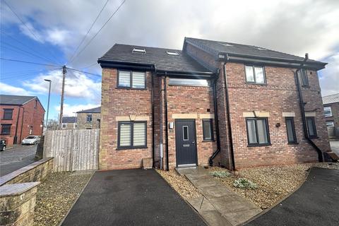 3 bedroom semi-detached house to rent, Moorhouse Fold, Rochdale OL16