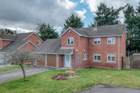 4 bedroom detached house for sale, Eastbank Drive, Worcester, WR3 7BH