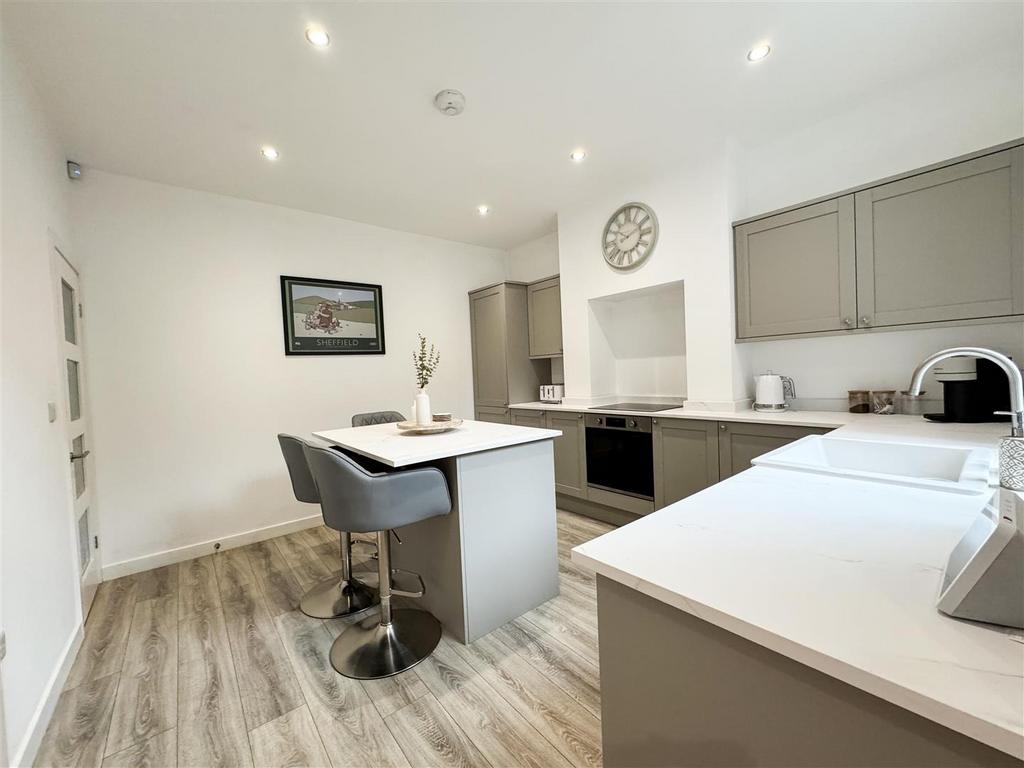 Dining kitchen
