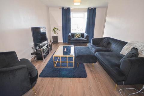 3 bedroom end of terrace house for sale, Bodmin Square, Town End Farm