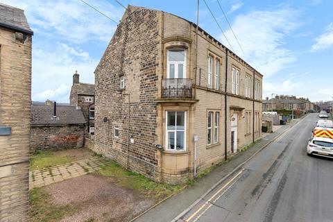 2 bedroom flat for sale, New Road, Silsden, Keighley, West Yorkshire, BD20