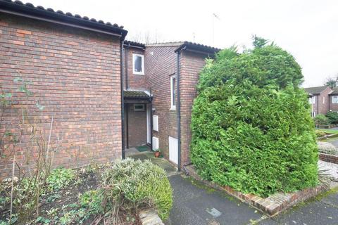 1 bedroom maisonette to rent, Wilford Close, Northwood HA6