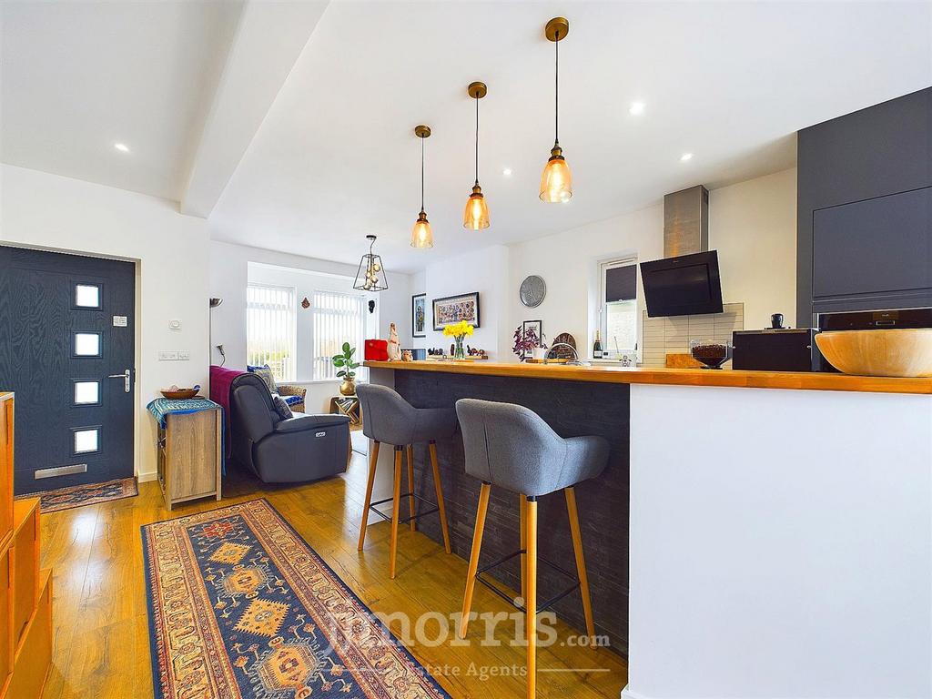 CAM03686 G0-PR0257-STILL023.jpg