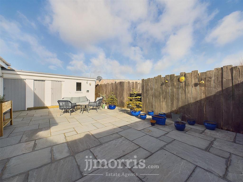 CAM03686 G0-PR0257-STILL018.jpg