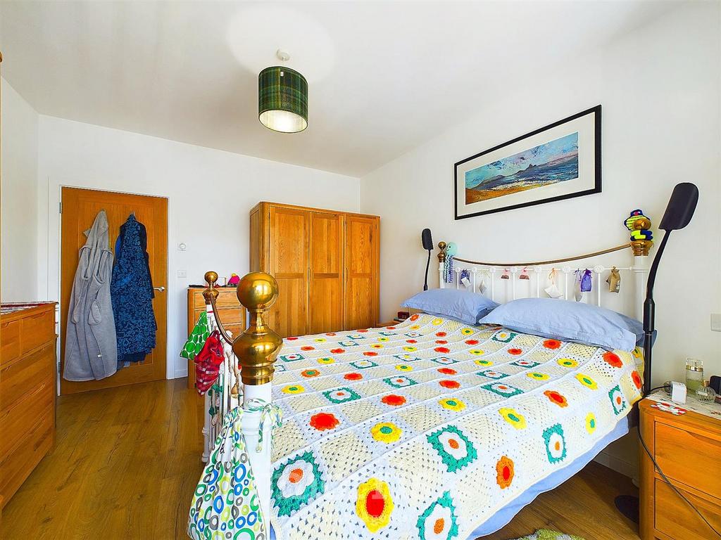 CAM03686 G0-PR0257-STILL031.jpg