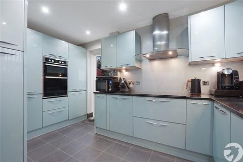 17 The Pinnacles, St Marys Island, Chatham, ME4 3PN