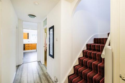 34 Mount Avenue, London, E4 6SY