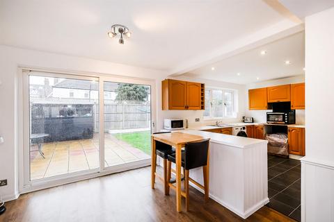 34 Mount Avenue, London, E4 6SY