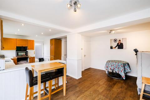 34 Mount Avenue, London, E4 6SY