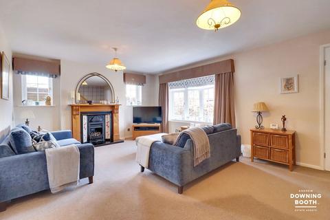 14 Swarbourn Close, Yoxall, Burton-on-trent, DE13 8NX