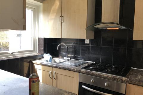 31 Pine Tree Close, Hounslow, TW5 9TF