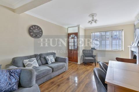 2 bedroom terraced house for sale, Brook Road South, Brentford