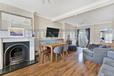 2 bedroom terraced house for sale, Brook Road South, Brentford