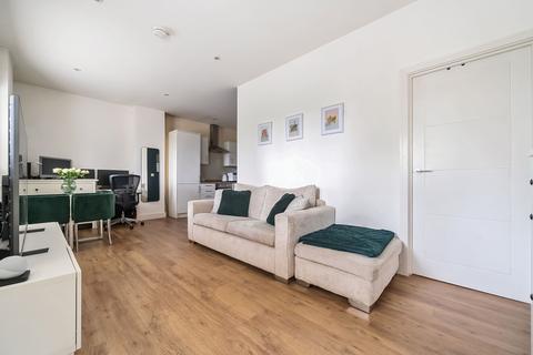 1 bedroom flat for sale, Hindhead Road, Surrey GU26