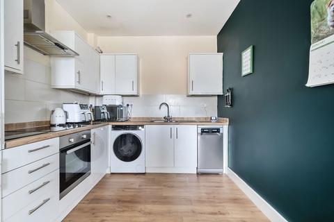 1 bedroom flat for sale, Hindhead Road, Surrey GU26