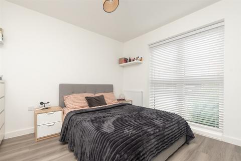 2 bedroom ground floor flat for sale, Viking Road, Rochester, Kent