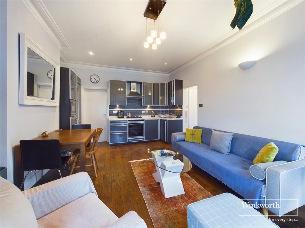 Lounge / Kitchen