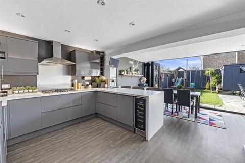 106 Boxgrove, Goring By Sea, Worthing, BN12 6LX