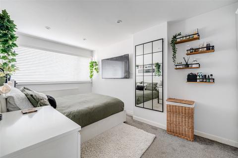 106 Boxgrove, Goring By Sea, Worthing, BN12 6LX